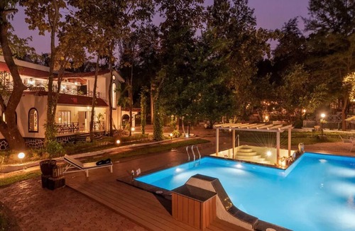 Sajan Villa | Villa Alora, Palghar by Ebony Stays | Private 6 BHK with Pool & Garden