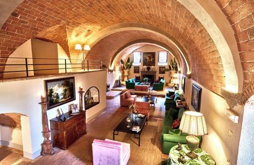 Collalto Villa | VILLA ALTAMIRA - Eighteen Bedroom Villa, Sleeps 36