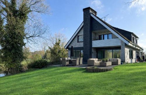 Senden Villa | Villa am Wasser