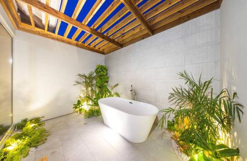 Esmeralda Villa | Villa Amara Lux Stay Near Arashi Beach by LUCHA