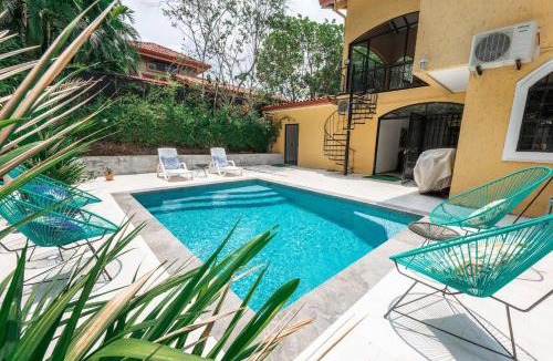 Hills of Esterillos Villa | Villa Amarilla by Vacation Pura Vida