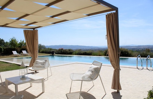 Palazzo Villa | Villa "Amazing Assisi" with Private Pool, Private Terrace & Wi-Fi