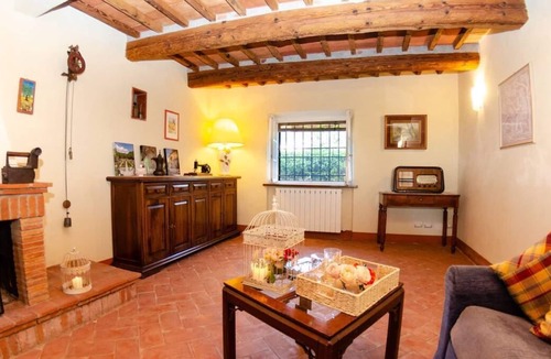Altopascio Villa | Villa Amino
