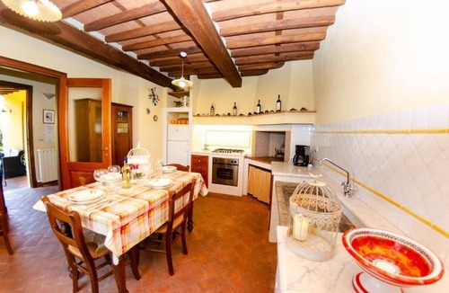 Altopascio Villa | Villa Amino - Secluded Tuscan villa with private pool