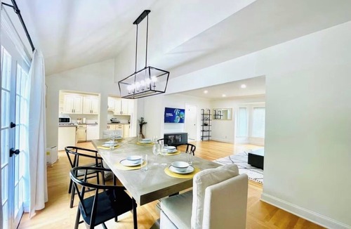 Bloomfield Hills House | Villa Amis, a modern take on a historic gem