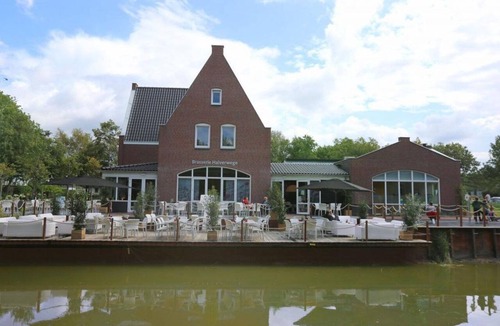Halfweg House | Villa Amsterdam Beyond | 4 Bedrooms | Sleeps 8 Pet-friendly!