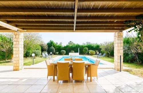 Chlorakas Cabin | Villa Anassa Private Pool Near Beach