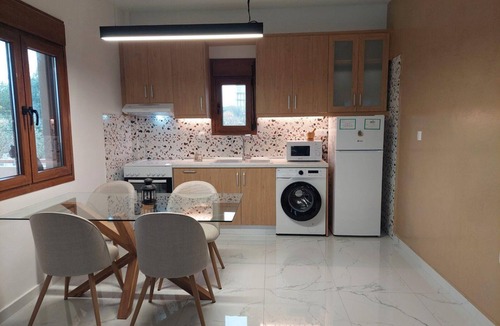 Nea Iraklia House | "Villa Anastasia" Flat on the 1st floor in N. Iraklia
