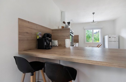 Saint-Jean-le-Thomas Villa | Villa 'Anita' with Private Terrace, Wi-Fi and Air Conditioning