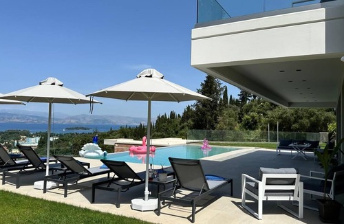 Danilia Villa | Villa Antonis
