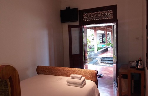 Colomadu House | Villa Aquin