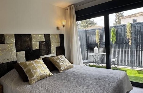 La Crau House | Villa ARBOR VITAE private pool 13km from the sea