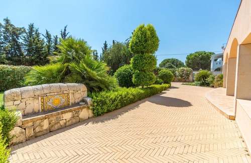 Arenella Villa | Villa Arenella con Piscina by Wonderful Italy