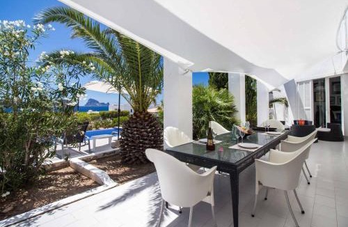 Cala Comte Villa | Villa Arola