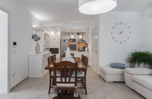 Corsano Villa | VILLA AROMA