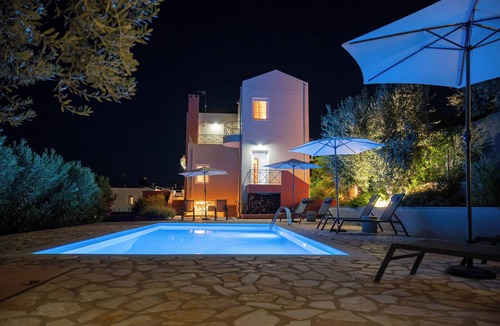 Kefalari Villa | Villa Artia - Subtle elegance in a seaside village