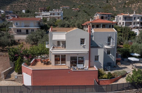 Kefalari Villa | Villa Artia - Subtle elegance in a seaside village