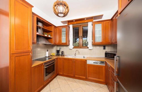 Prines Villa | Villa Aspa - Three Bedroom Villa, Sleeps 6