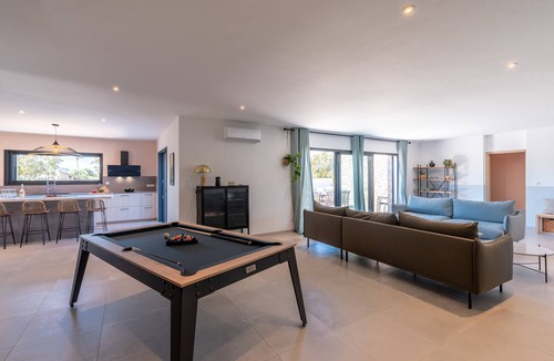 Lecci House | Villa Asphodede - Five Bedroom House, Sleeps 10