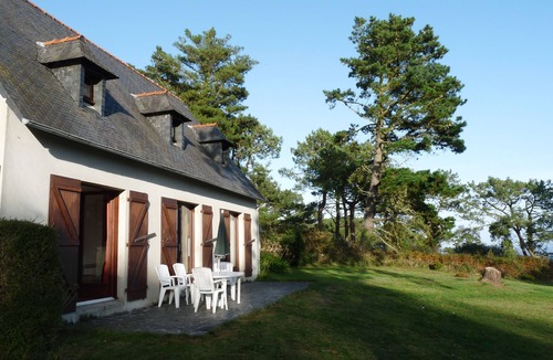 Crozon House | Villa at Cap de la Chèvre overlooking the ocean, exceptional sea view.