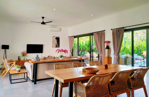 Kayu Putih Villa | Villa Ataya