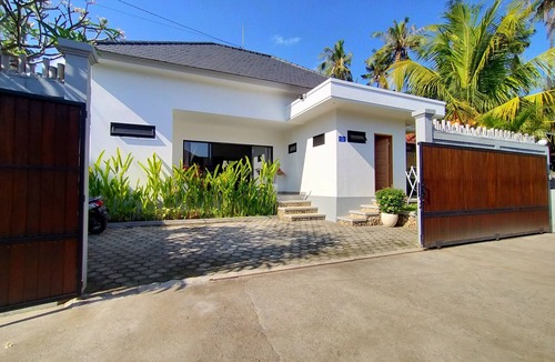 Kayu Putih Villa | Villa Ataya
