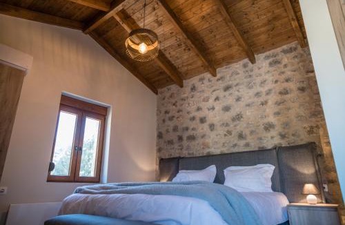 Arachova Ski Chalet | Villa Athina Stone & Snow