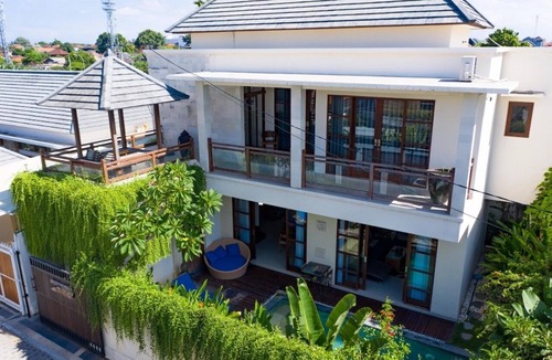 Dewi Sri Villa | Villa Aurikari