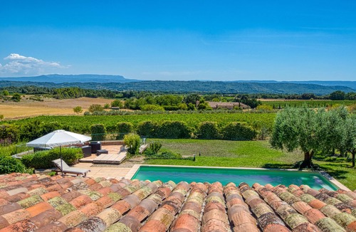 Cucuron Villa | Villa Avec Terrain de Tennis Privé et Piscine