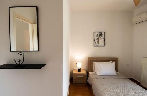 Mouzaki Villa | Villa Azra