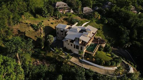 Black Rock Villa | Villa Azulejo