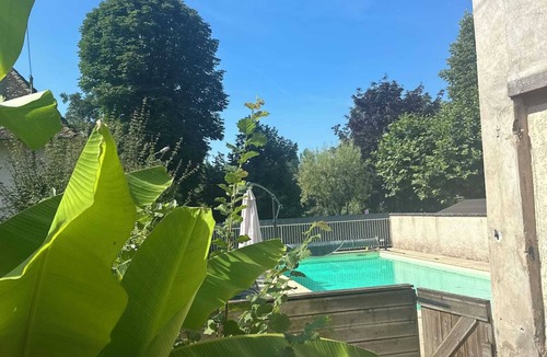 Saint-Benoit Villa | Villa Bacchus at the water's edge, heated pool