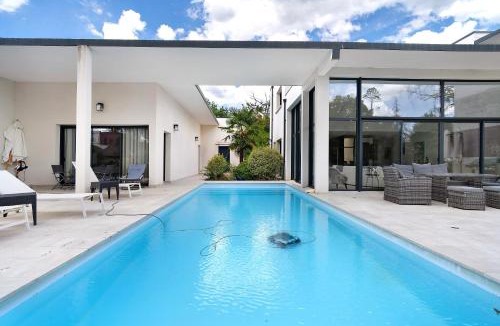 Bergerac House | Villa Bagatelle
