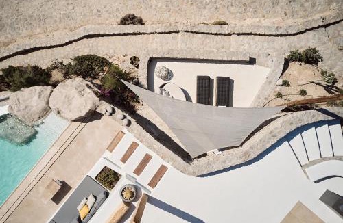 Ftelia Villa | Villa Barbarossa - Elegant Beachfront Retreat with Heated Pool & Outdoor Gym
