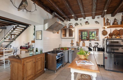 Cappella Maggiore Villa | Villa Barchessa Panigai 8, Emma Villas