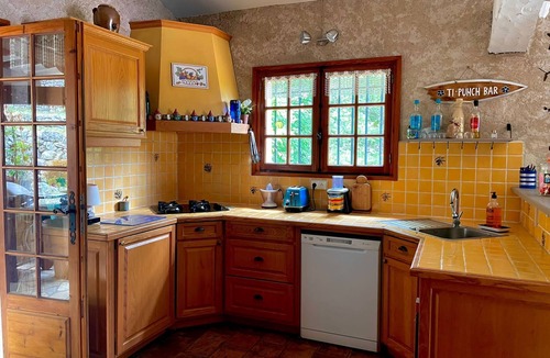 Bargemon House | Villa Bargemon with swimming pool in a green setting