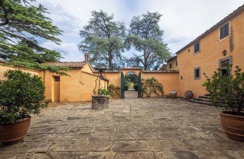 Bagnolo-Cantagallo Villa | Villa Bartolini Baldelli - Authentic XV century villa with garden and pool