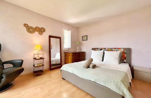 Les Baux-de-Provence House | Villa Baux'Nheur, Vue Alpilles, Calme, CLIM, 9 personnes