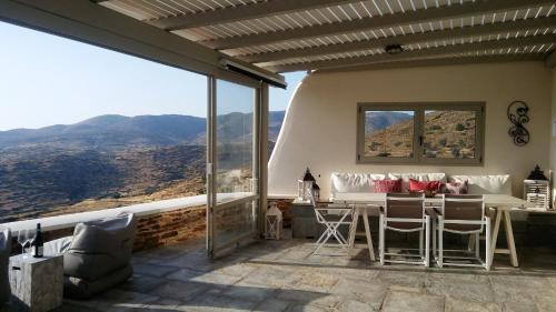 Ios Town Villa | Villa Baya