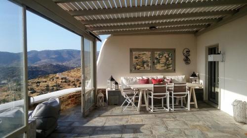 Ios Town Villa | Villa Baya