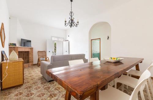 Campomarino di Maruggio House | Villa Bella Giulia by BarbarHouse