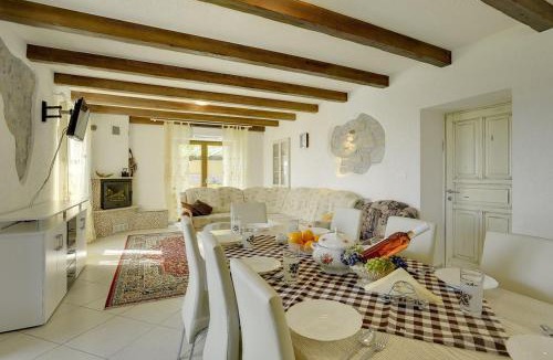 Dolenja Vas Villa | Villa Bella