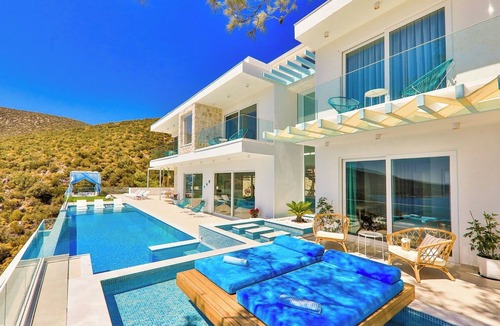 Bezirgan Villa | Villa Bella Mare