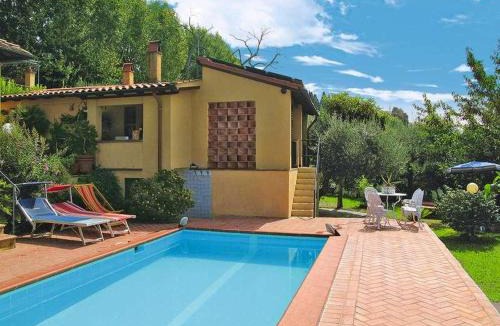 Corsanico-Bargecchia House | Villa Belvedere Mare e Ulivi by Nicola Real Estate