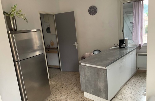 Peypin Villa | Villa between mountain and sea t4 with terrace and garden