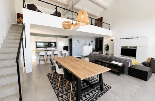 Montfuron Villa | Villa Between Sky & Paradise - Pool & Valley View