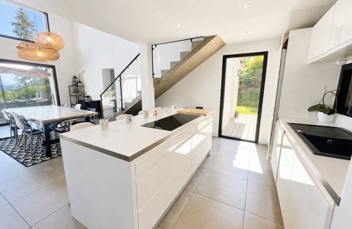 Montfuron Villa | Villa Between Sky & Paradise - Pool & Valley View