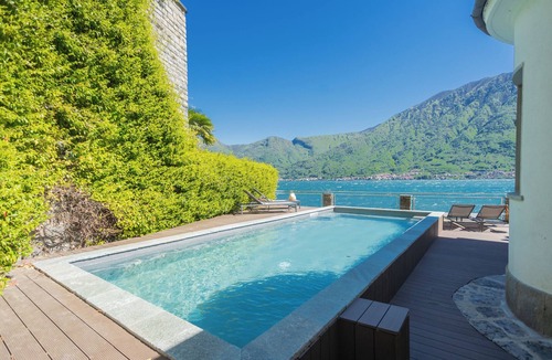 Sala Comacina Villa | Villa Bianca - Front Lake Pool