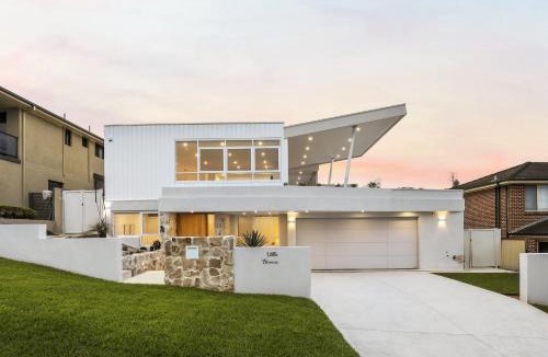 Caves Beach House | Villa Bianco