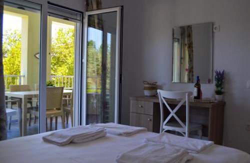 Achladies Apartment | Villa Bloom